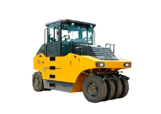Vibrocompactador de ruedas neumáticas amarillo con hilera de llantas lisas